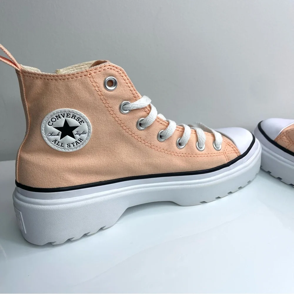 Converse Chuck Taylor Lugged Lift High Tops In Cheeky Coral Youth Size 6